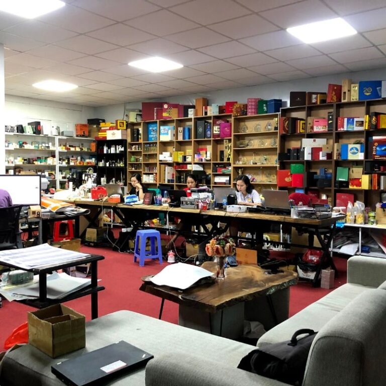 Trang chủ 461 Đội ngũ CSKH